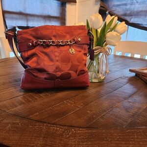 Coach Burgundy Signature Chain Detail Hobo Shoulder Bag- 2011-F18862 GUC